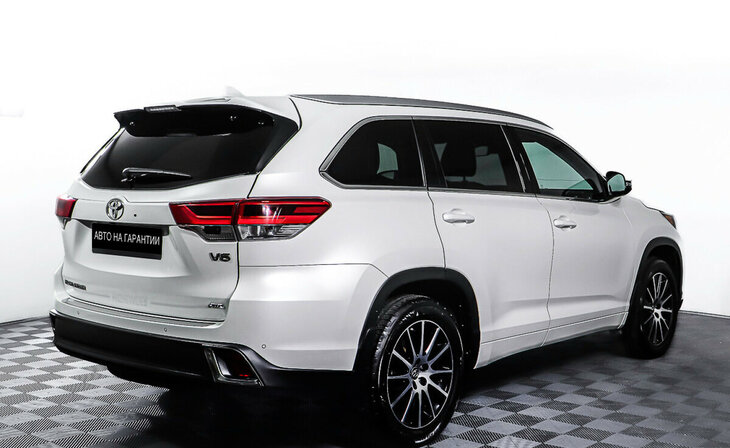 Toyota Highlander - Фото 4