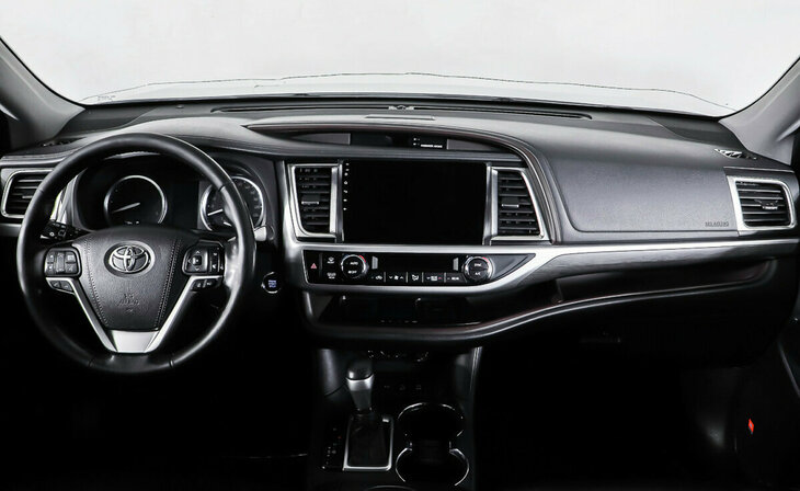 Toyota Highlander - Фото 8