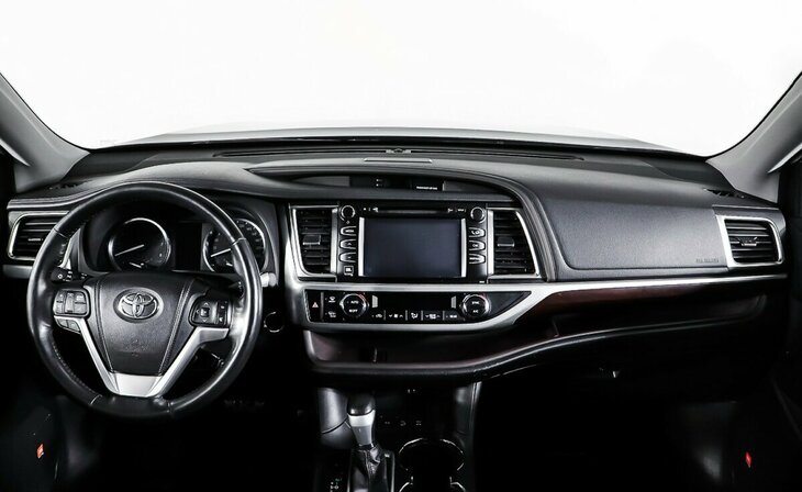 Toyota Highlander - Фото 10