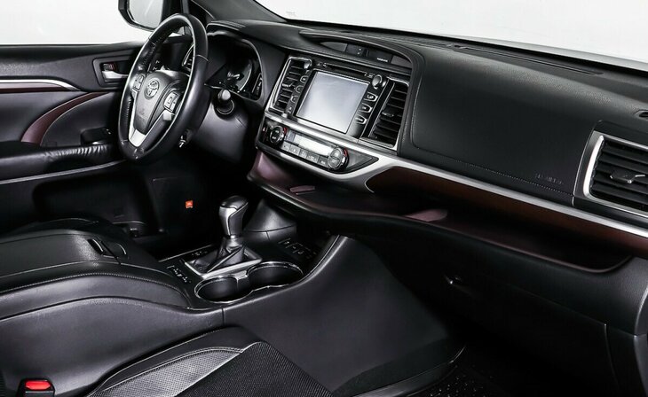 Toyota Highlander - Фото 8