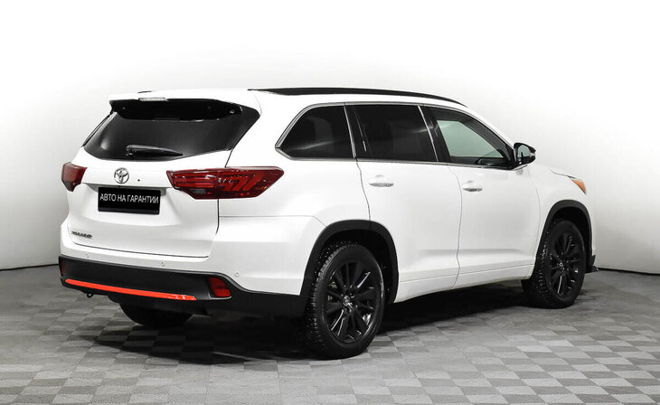 Toyota Highlander - Фото 2