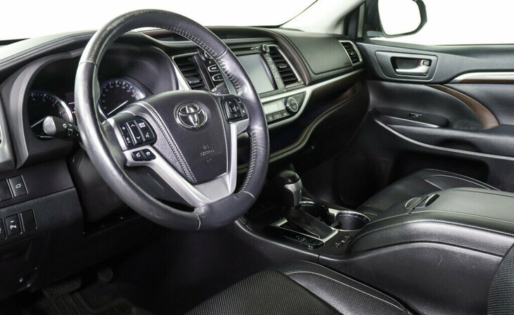 Toyota Highlander - Фото 7