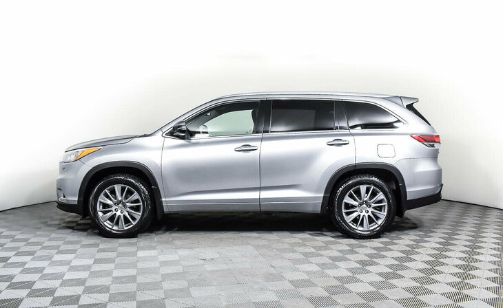 Toyota Highlander - Фото 2