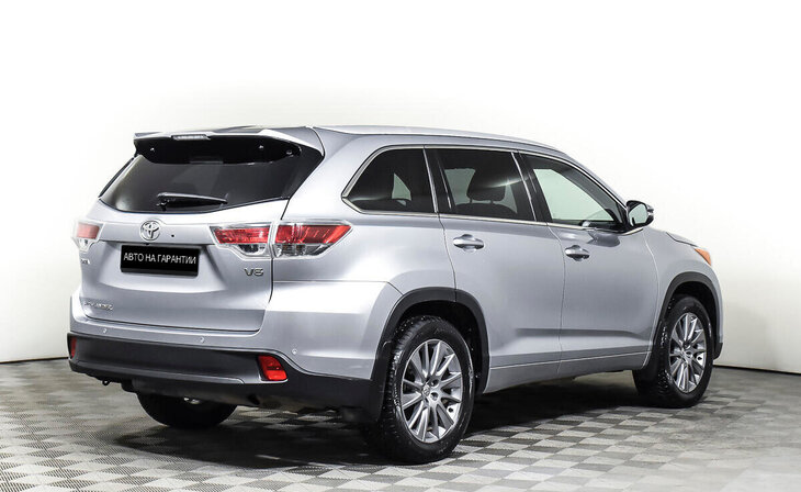 Toyota Highlander - Фото 4