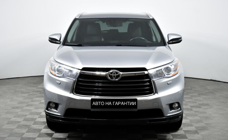 Toyota Highlander - Фото 1