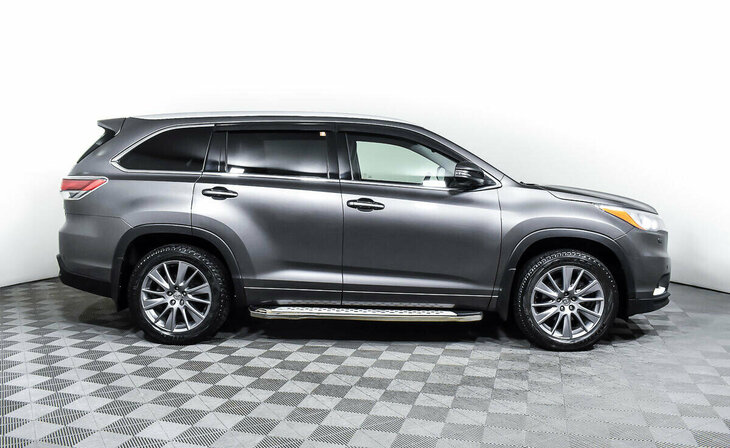 Toyota Highlander - Фото 3