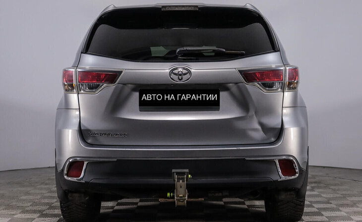 Toyota Highlander - Фото 3
