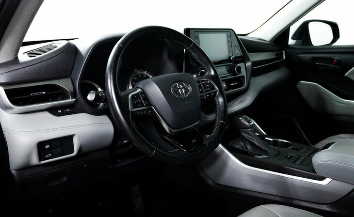 Toyota Highlander - Фото 10