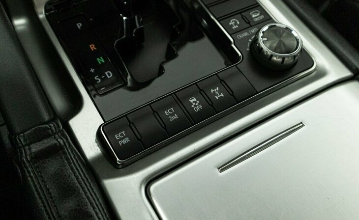 Toyota Land Cruiser - Фото 13