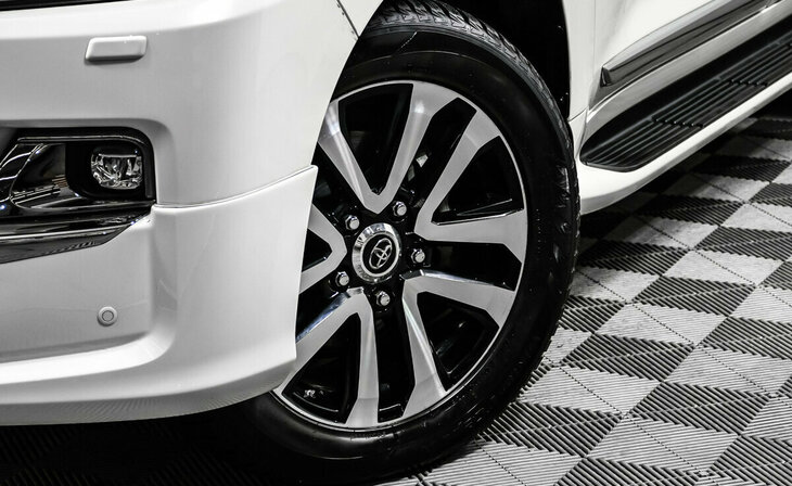 Toyota Land Cruiser - Фото 4