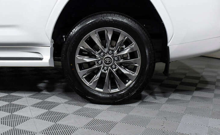 Toyota Land Cruiser - Фото 8