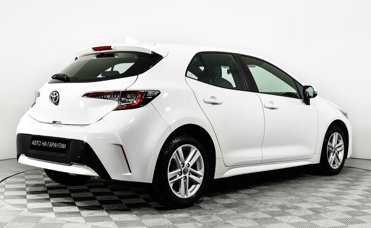 Toyota Corolla - Фото 2