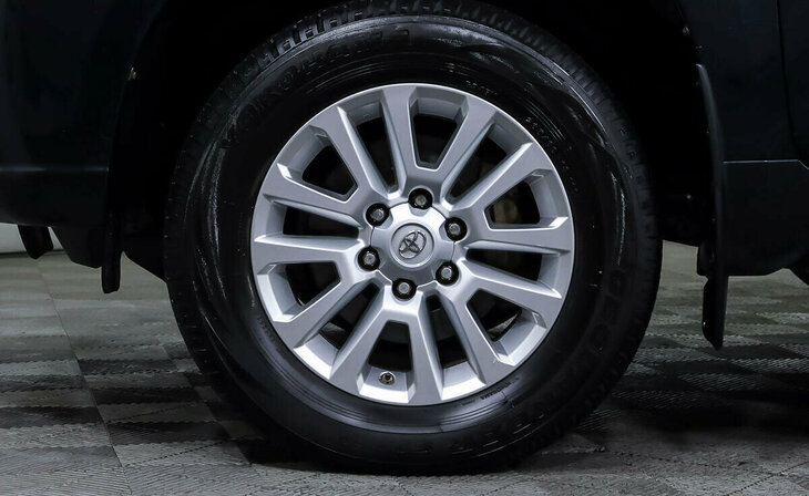 Toyota Land Cruiser Prado - Фото 8