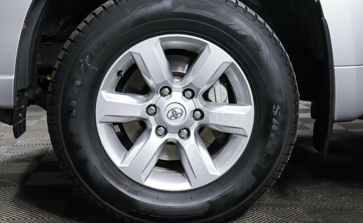 Toyota Land Cruiser Prado - Фото 8