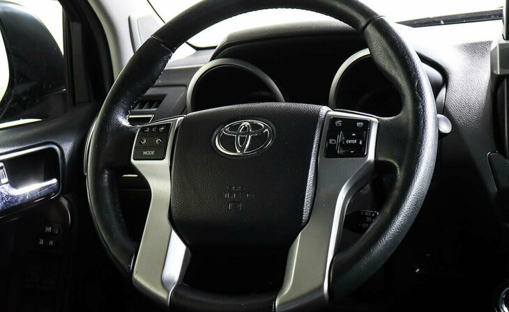 Toyota Land Cruiser Prado - Фото 10