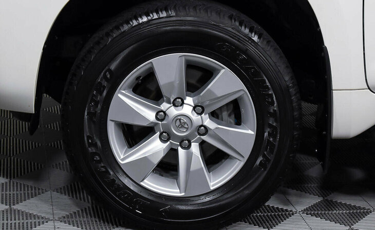 Toyota Land Cruiser Prado - Фото 8