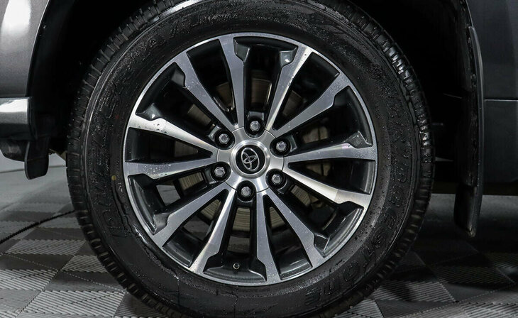 Toyota Land Cruiser Prado - Фото 4