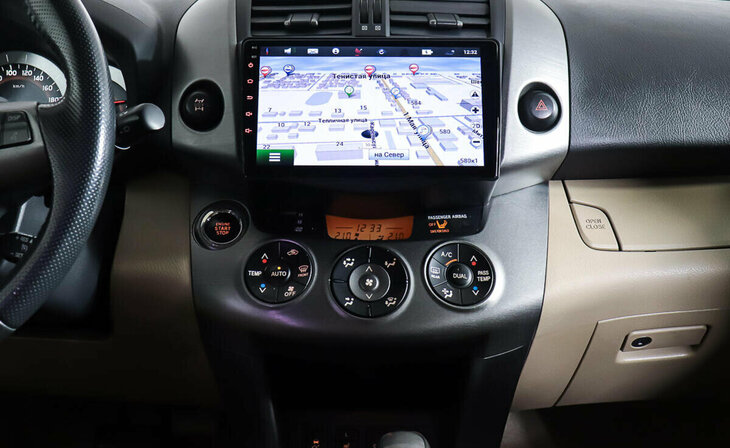 Toyota RAV4 - Фото 11