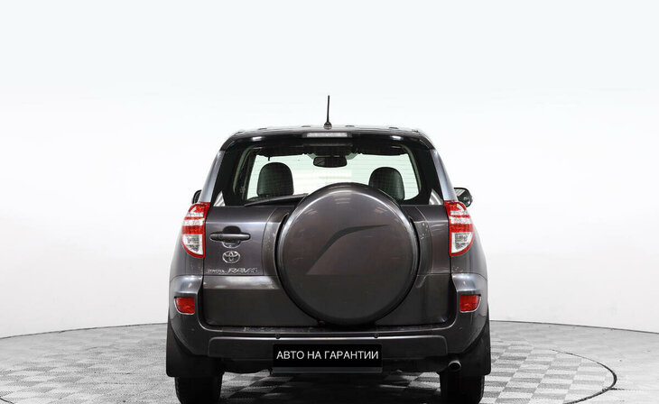 Toyota RAV4 - Фото 3