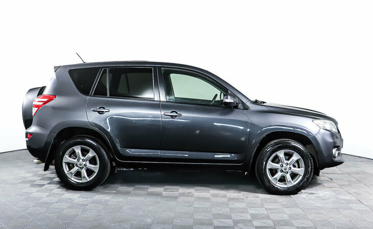 Toyota RAV4 - Фото 3