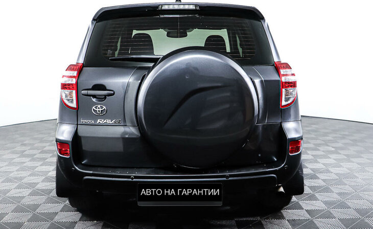 Toyota RAV4 - Фото 5
