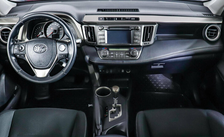 Toyota RAV4 - Фото 9