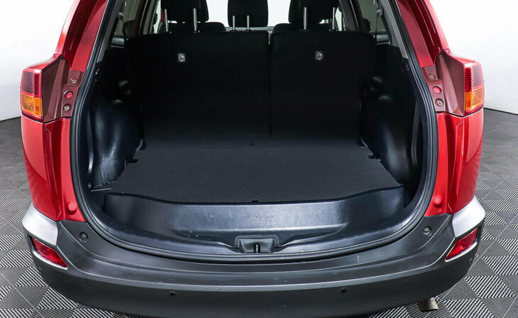 Toyota RAV4 - Фото 17