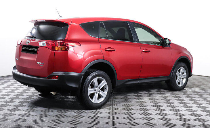 Toyota RAV4 - Фото 4