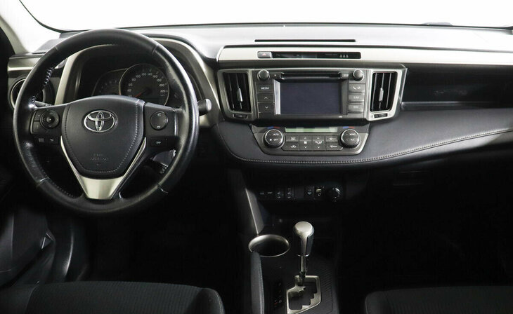 Toyota RAV4 - Фото 6