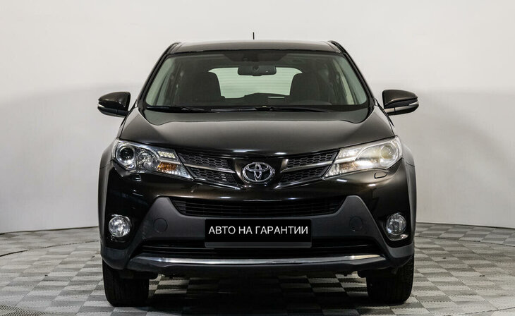 Toyota RAV4 - Фото 1