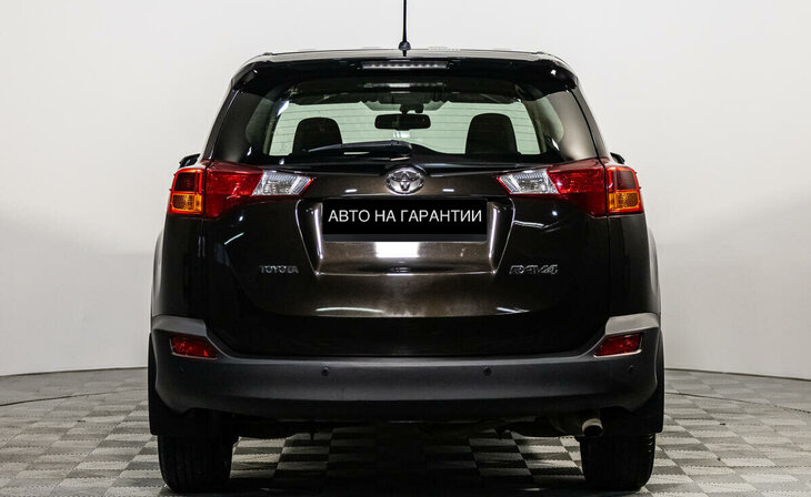 Toyota RAV4 - Фото 3