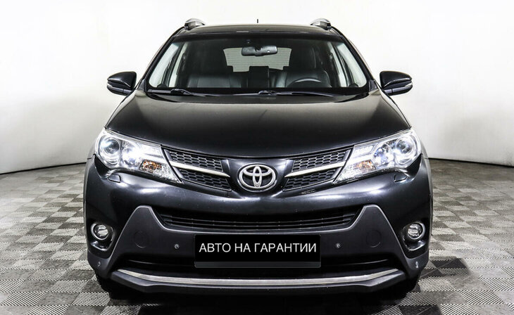 Toyota RAV4 - Фото 1
