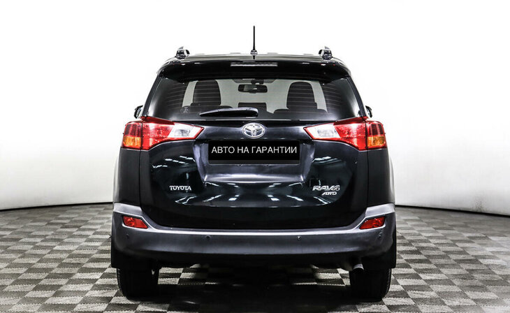 Toyota RAV4 - Фото 3