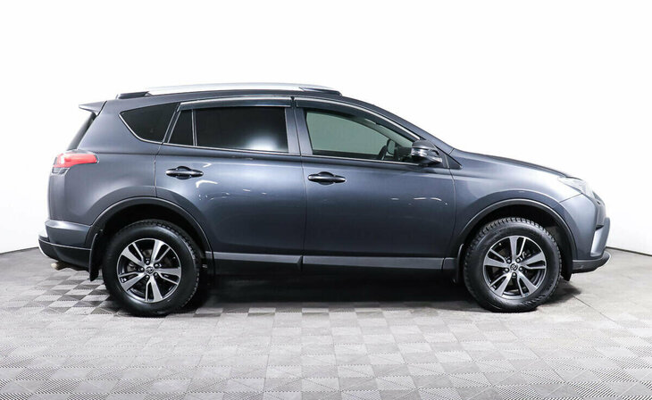 Toyota RAV4 - Фото 3