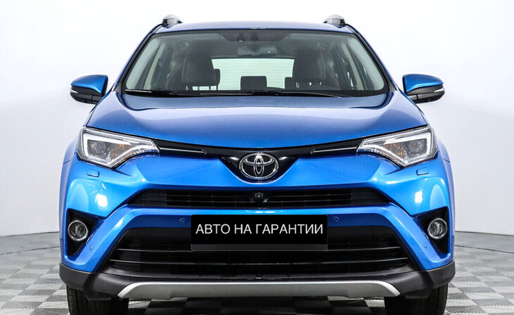 Toyota RAV4 - Фото 1