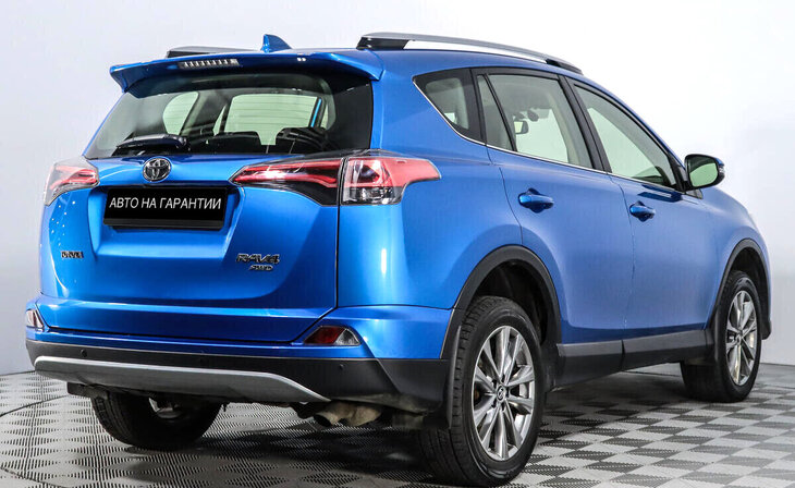 Toyota RAV4 - Фото 2