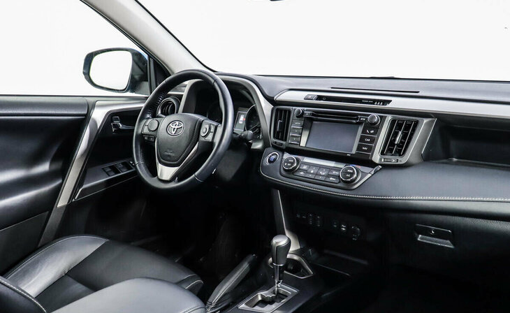 Toyota RAV4 - Фото 4