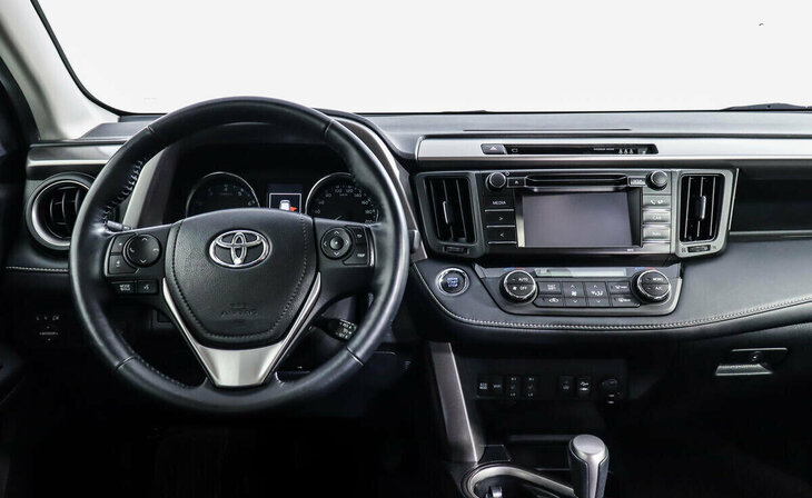 Toyota RAV4 - Фото 5