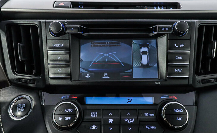 Toyota RAV4 - Фото 8