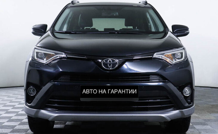 Toyota RAV4 - Фото 1