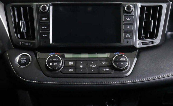 Toyota RAV4 - Фото 7