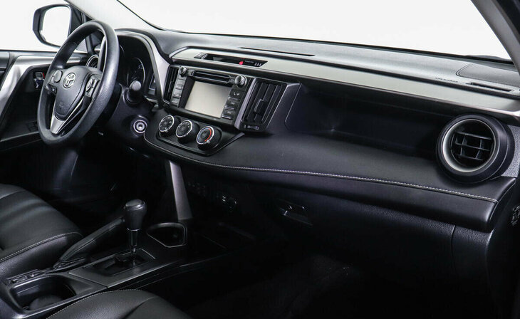 Toyota RAV4 - Фото 4