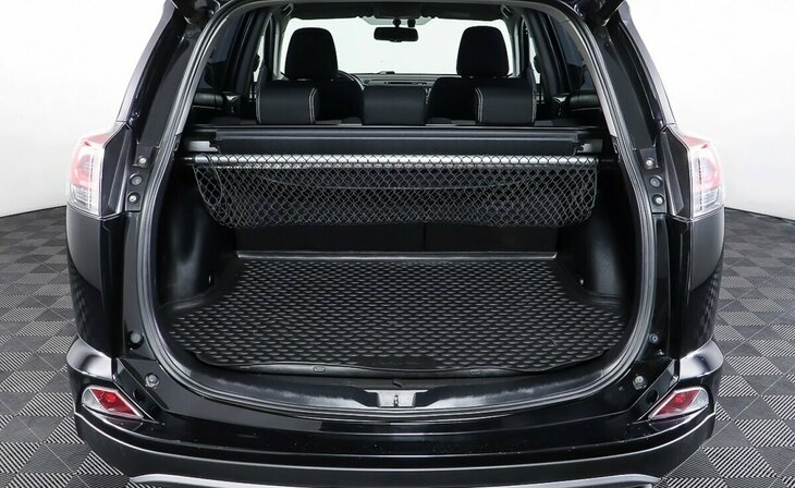 Toyota RAV4 - Фото 16