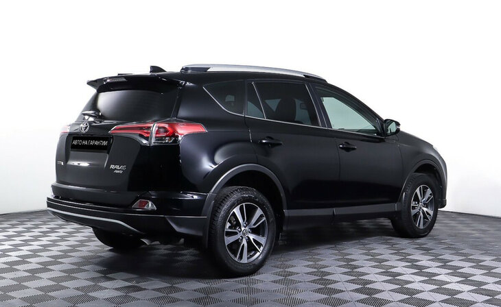 Toyota RAV4 - Фото 4