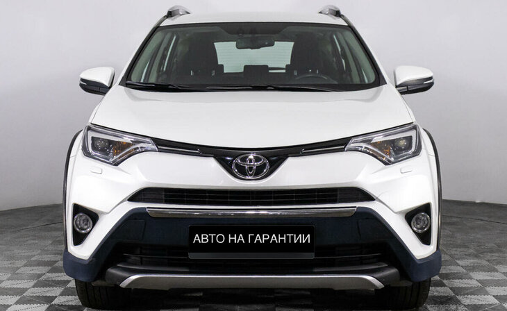 Toyota RAV4 - Фото 1