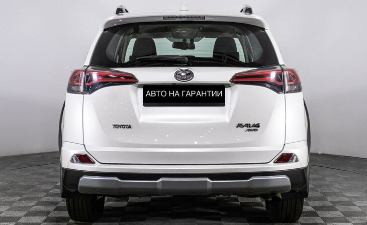 Toyota RAV4 - Фото 3