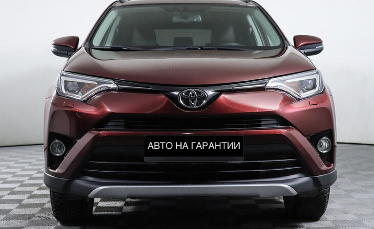 Toyota RAV4 - Фото 1