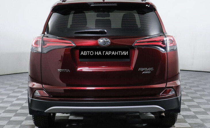 Toyota RAV4 - Фото 3