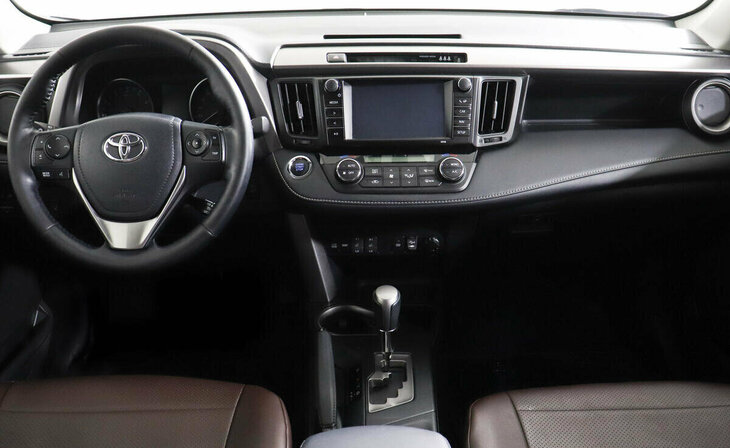Toyota RAV4 - Фото 6
