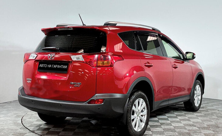 Toyota RAV4 - Фото 2